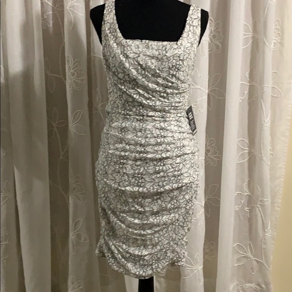 Dress - Picture 1 of 7